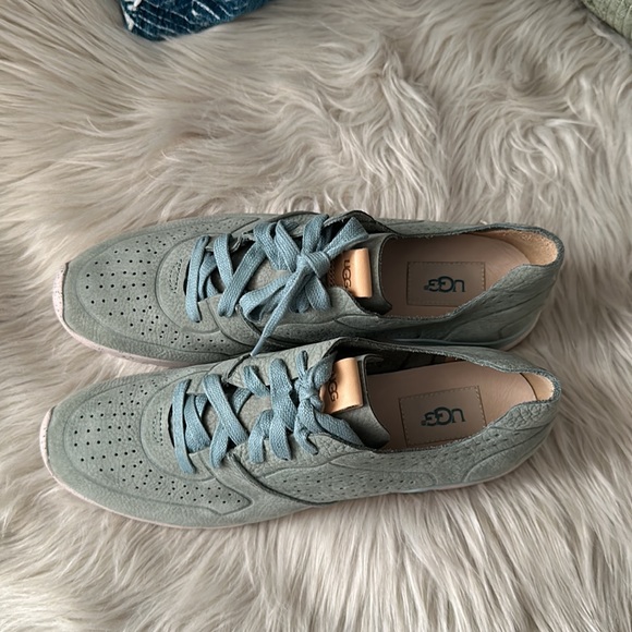 UGG TYE - Picture 5 of 9